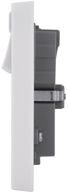 BG White Switched 2 Gang Socket With Wi-Fi Repeater & USB Charger - Image 9