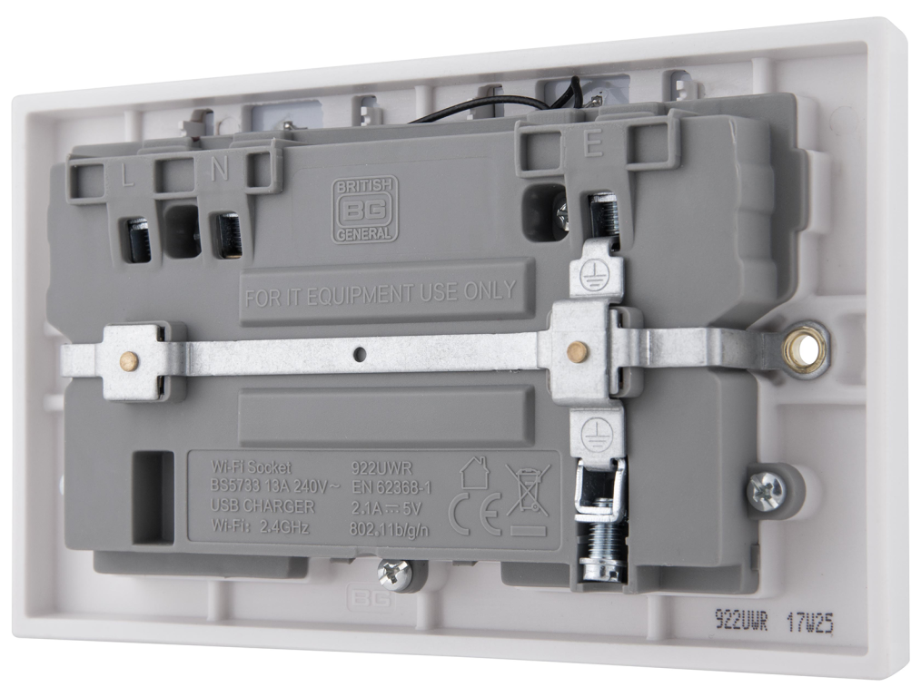 BG White Switched 2 Gang Socket With Wi-Fi Repeater & USB Charger - Image 8