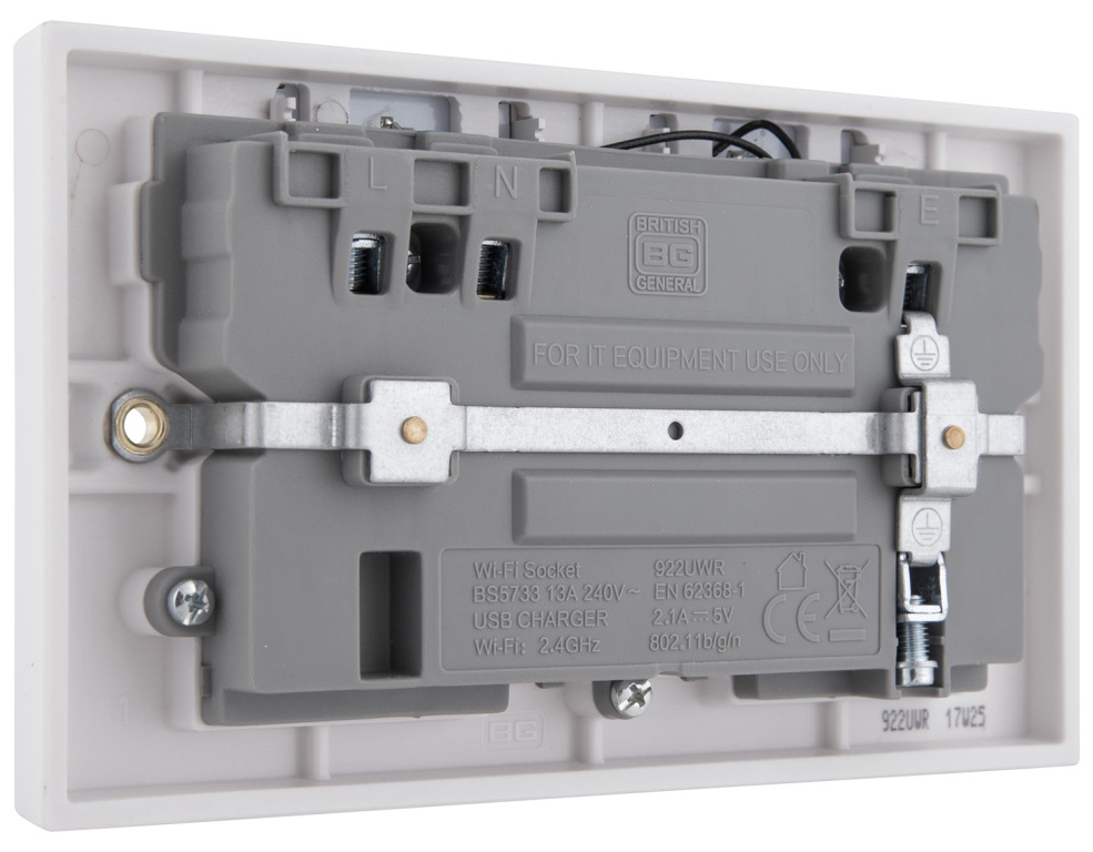 BG White Switched 2 Gang Socket With Wi-Fi Repeater & USB Charger - Image 6